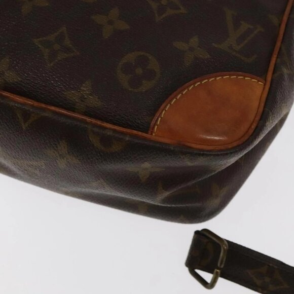 LOUIS VUITTON Monogram Danube MM Shoulder Bag M45264 LV Auth 107149 - Picture 5 of 16